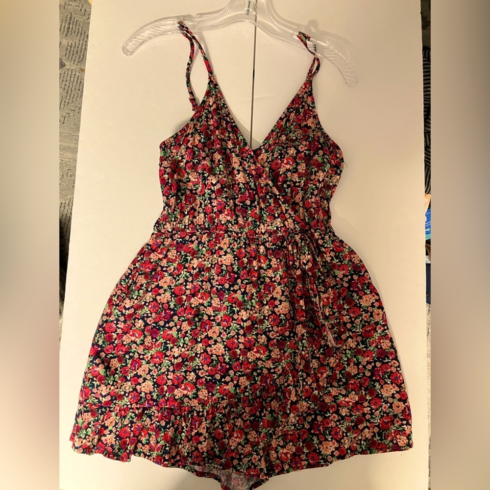 Women’s Romper, Small, Red/Pink/Blue, Floral, Wild Fable, Casualwear